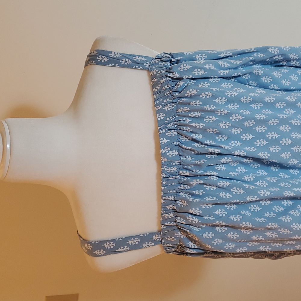 Old Navy blue and white tank top - Picture 2 of 8